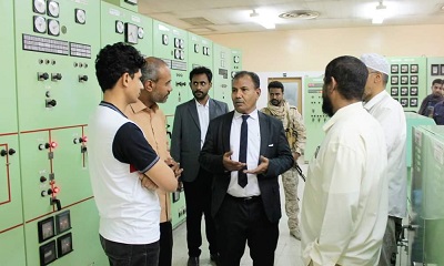 شدد على مضاعفة الجهود لاستقرار خدمة الكهرباء خلال شهر رمضان المبارك ..وكيل المحافظة يتفقد سير العمل في محطة كهرباء قريو 