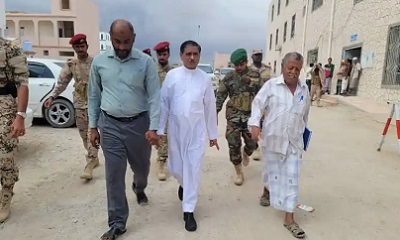 البحسني يتفقد سير العمل في مستشفى غيل باوزير ويطمئن على صحة رئيس المقاومة بالغيل عمر بن شيخان