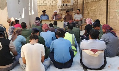 إدارة التوجيه المعنوي والعلاقات العامة بشرطة حضرموت الوادي والصحراء تنظم محاضرة دينية لرجال الأمن والمرور بمديرية سيئون