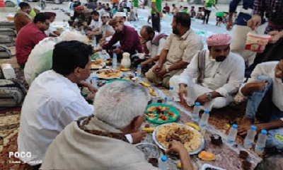 المدير العام لمديرية المكلا يشارك أبناء أهالي بويش افطارهم ويستمع للعديد من همومهم ومشاكل أبناء المنطقة