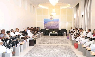 محافظ حضرموت يستقبل جموع المهنئين بعيد الفطر المبارك