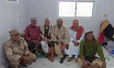 قيادات عسكريه ومدنية تزور رئيس اركان المنطقه العسكريه الثانية في منزله
