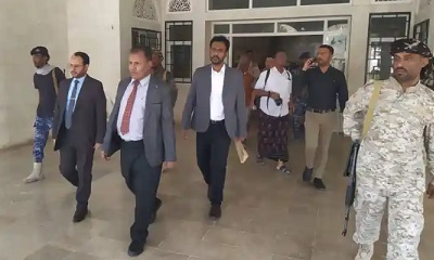 وكيل محافظة حضرموت العامري يطلع على الانضباط الوظيفي في أول يوم دوام رسمي عقب إجازة عيد الفطر 1444هـ