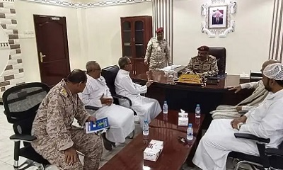 اللواء التميمي يستقبل وفداً من فريق حضرموت الخير في مقر عمله