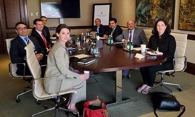 محافظ البنك المركزي يلتقي وفد البنك الفيدرالي الأمريكي في أبوظبي