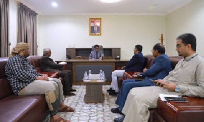 النائب البحسني يطلع على نشاط السلطة المحلية بحضرموت ويقر جدولًا مزمنًا لزيارات ميدانية