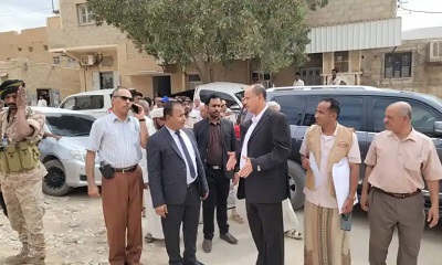 بحضور الوكيل العامري تسليم مواقع عدد من المشاريع بمديرية سيئون