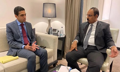 محافظ حضرموت يبحث بالرياض مع مستشار السفارة المصرية اوضاع أبناء المحافظة بمصر وسبل التعاون والاستثمار واستئناف الرحلات لمطار الريان