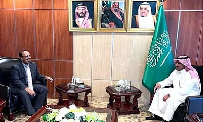 محافظ حضرموت يلتقي السفير السعودي لدى بلادنا في الرياض