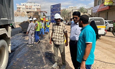 نزول مشترك لمتابعة أعمال رصف وسفلتة عدد شوارع مدينة المكلا