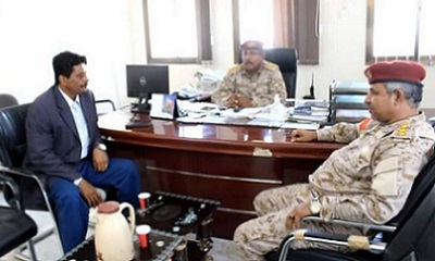 مدير عام المكلا يبحث مع رئيس عمليات المنطقة الثانية الوضع الأمني بالمديرية