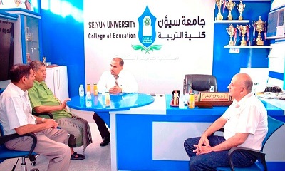 المهندس باعارمة یلتقي بعميد كلية التربية بجامعة سيئون