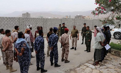 العميد المنهالي يزور إدارة مكافحة المخدرات ويكرم أفرادها نظير ضبطهم 13 كيلو من مادة الحشيش المخدر الأسبوع الماضي