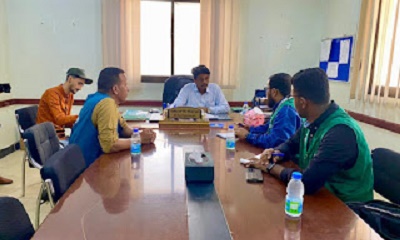 المدير العام لمدينة المكلا يلتقي قيادة مؤسسة يماني للتنمية ويطلع على مناشطهم