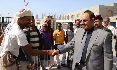 قيادة السلطة المحلية بحضرموت تتفقّد مستوى الانضباط الوظيفي في أول أيام الدوام الرسمي عقب اجازة العيد