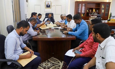 محافظ حضرموت يرأس اجتماعًا للجنة فتح المظاريف ويشدّد على توريد أدوية كيماوية ذات جودة لمرضى السرطان