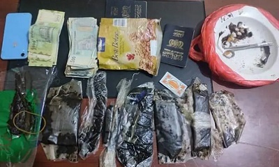 إدارة مكافحة المخدرات بساحل حضرموت تضبط مروجًا لمادة الحشيش المخدر بحوزته قرابة ألف جرام بمنطقة فوة