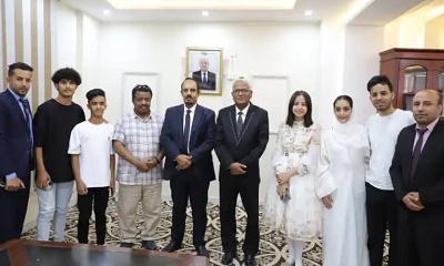 محافظ حضرموت خلال تكريمه للفنانين المشاركين في مهرجان البلدة :الفنانون والرياضيون رسُل سلام ينشرون الفرح ويتجاوزون حواجز الحروب وآلام الشعوب