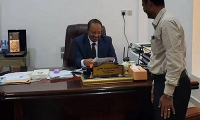 محافظ حضرموت بن ماضي يطلع من مدير عام كهرباء وادي حضرموت باحريش على اوضاع كهرباء الوادي