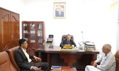 محافظ حضرموت يطلع على اوضاع واحتياجات مديرية الديس الشرقية