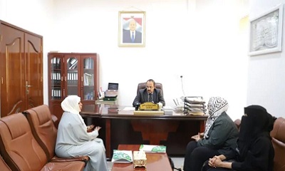 محافظ حضرموت يطلع على نشاطات مؤسسة أكون ومنظمة مبادرة مسار السلام في مجال الحقوق والحريات