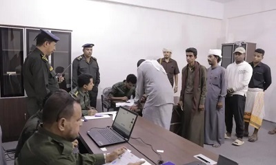 اللواء العامري يطلع على سير عمل لجنة صرف مرتبات مستجدي أمن محافظة حضرموت