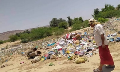 إتلاف كميات من المواد المنتهية الصلاحية بمديرية القطن