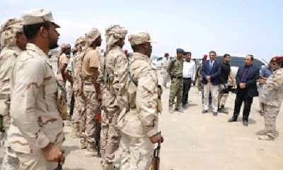 المحافظ بن ماضي يشيد بانضباط افراد النقطة العسكرية بمنطقة "حضاتهم" ويؤكد : النخبة الحضرمية مصدر فخر حضرموت