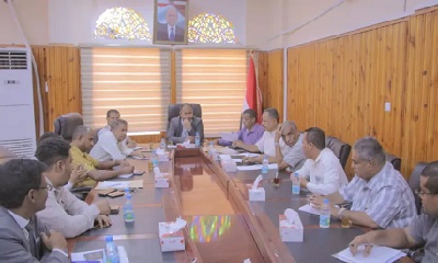 برئاسة الوكيل العامري لجنة المناقصات تفتح مضاريف مناقصة توريد علاجات للمركز الوطني لعلاج الأورام بوادي وصحراء حضرموت