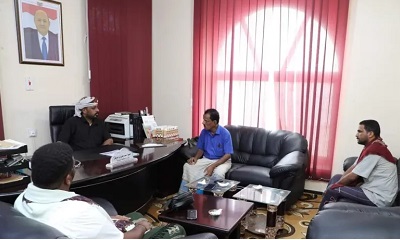 وكيل أول حضرموت يطلع على جهود تطوير القرية التراثية في ساه
