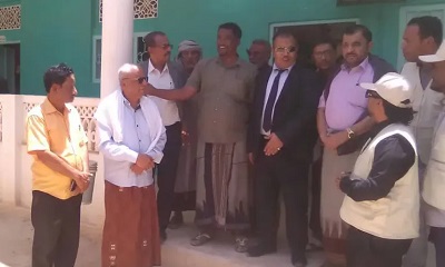 الوكيل عامر العامري يدشن العمل في عدد من المشاريع في مدرسة القارة للبنين