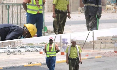 المدير العام لمديرية الشحر يطلع على سير عمل انشاء مطبات آمنة ضمن مشروع السفلتة الداخلية لمدينة الشحر