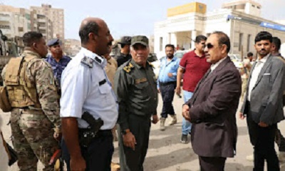 المحافظ بن ماضي يتفقد حملة إزالة مظاهر باعة القات بديس المكلا ويشدد على رفع السيارات والمظاهر المشوهة للموقع