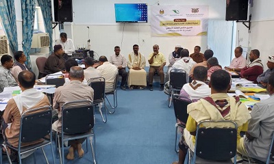 مدير عام مديرية تريم يدشن دورة تنمية المهارات القيادية وفن إدارة الاخرين لعدد ثلاثين مدير من مديري مدارس مديرية تريم