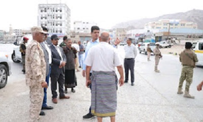 محافظ حضرموت يوجه بمشروع استكمال الصرف الصحي بديس المكلا لحل مشاكل المياه الآسنة بشارع الكتاب