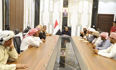 محافظ حضرموت يلتقي مشائخ قبيلة المناهيل قاطني ثمود ورماة ويشيد بمواقفهم الداعمة للسلطة المحلية