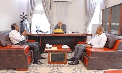 لقاء يناقش آلية توزيع شهادات الثانوية العامة بتربية ساحل حضرموت
