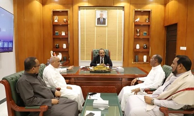 محافظ حضرموت يناقش مع رجال أعمال سبل الاستفادة من فرص الاستثمار المتاحة وتعزيز التنافسية الاقتصادية
