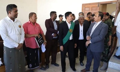 محافظ حضرموت يتفقد محكمة الشحر الابتدائية