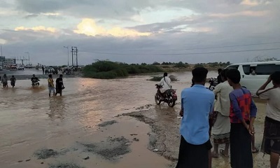 أمطارٌ وسيول متفرّقة تشهدها حضرموت والمحافظ بن ماضي يوجّه بمواصلة فتح الشوارع والانتشار الأمني لحفظ الأرواح