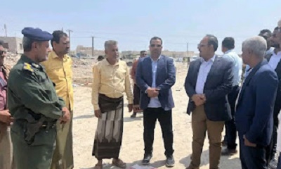 محافظ حضرموت يتفقّد أعمال التوسعة وإزالة المخلفات بوادي سمعون بمدينة الشحر
