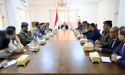 فخامة رئيس مجلس القيادة الرئاسي : موقف حضرموت والمهرة في أزمة إعصار “تيج” يُعد رسالة شعبية ورسمية قوية تعكس تضامن أبناء المحافظتين