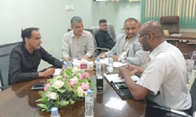 الجمحي يلتقي المدير العام لمديرية غيل باوزير لمناقشة أوضاع القطاع الصحي بالمديرية