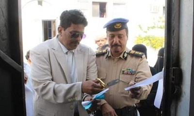 مدير عام مديرية المكلا يفتتح مكتب إصدار شهادات الميلاد بمستشفى المكلا للأمومة والطفولة