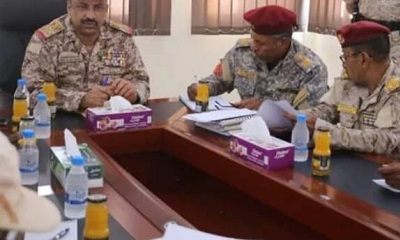قائد المنطقة العسكرية الثانية يجتمع بقادة الألوية ورؤوساء الشعب بالمنطقة العسكرية الثانية