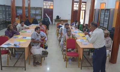 بتنفيذ مؤسسة الاستجابة للإغاثة تدشين الدورات التدريبية في تركيب وصيانة أنظمة الري الحديثة وتصنيع الأسمدة بمديريتي القطن وشبام 