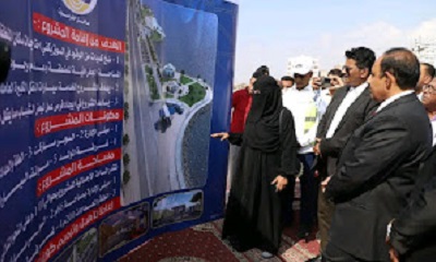 المحافظ بن ماضي يدشّن البدء بتأهيل كورنيش المحضار ويضع حجر الأساس لبناء محطة بترولية لخدمة المنطقة