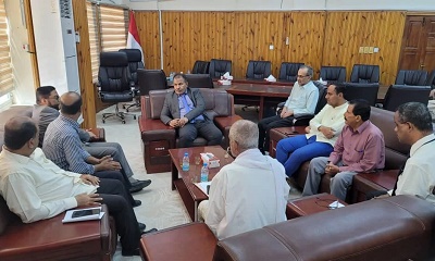 بحثا سبل تطوير العمل بالأجهزة الإعلامية بوادي وصحراء حضرموت .. الوكيل العامري يلتقي نائب وزير الإعلام حسين باسليم