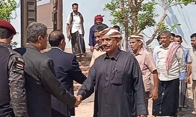 محافظ حضرموت يقدّم واجب العزاء في وفاة الشيخ أحمد باذياب العوبثاني