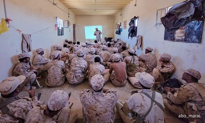 محاضرة توعوية عن الألغام والعبوات الناسفة لمنتسبي لواء الدفاع الساحلي بحضرموت